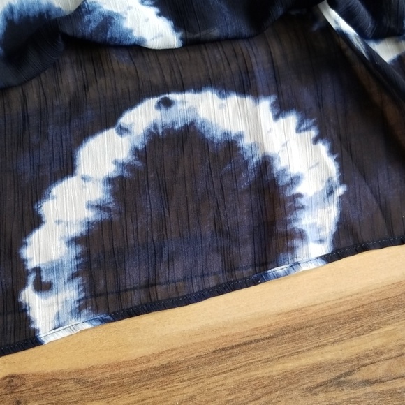 Ann Taylor Loft sheer flowy top - Picture 5 of 8